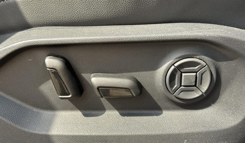 Volkswagen Touareg 3.0 TSI V6 R-Line 2019 full