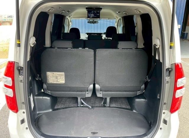 Toyota Noah SI 2012 full