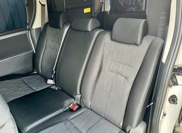 Toyota Noah SI 2012 full