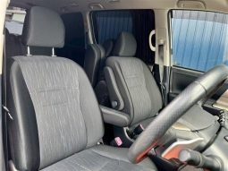 Toyota Noah SI 2012 full