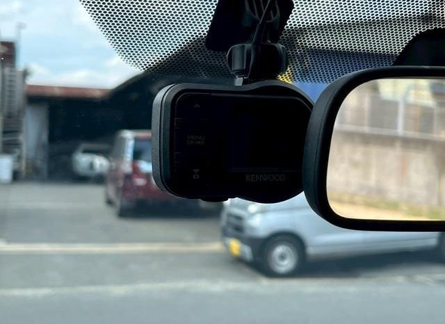 Toyota Noah SI 2012 full