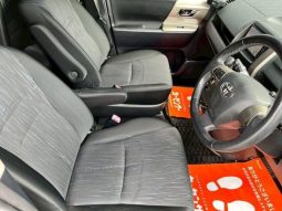 Toyota Noah SI 2012 full