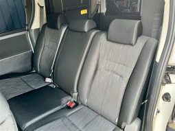 Toyota Noah SI 2012 full