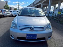 Toyota Raum 1.5 4WD 2011 full