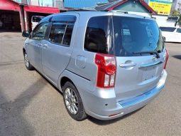 Toyota Raum 1.5 4WD 2011 full