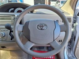 Toyota Raum 1.5 4WD 2011 full
