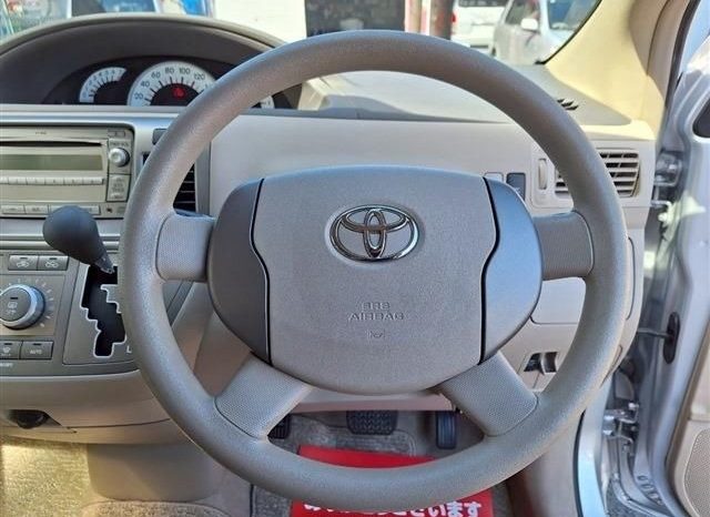 Toyota Raum 1.5 4WD 2011 full