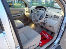 Toyota Raum 1.5 4WD 2011 full