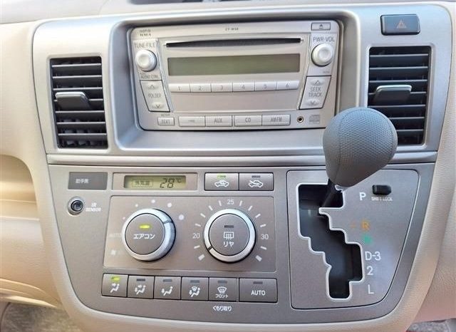 Toyota Raum 1.5 4WD 2011 full