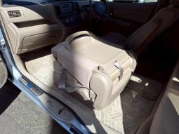 Toyota Raum 1.5 4WD 2011 full