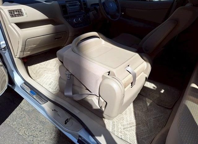 Toyota Raum 1.5 4WD 2011 full