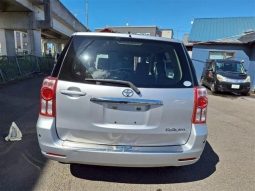 Toyota Raum 1.5 4WD 2011 full