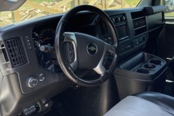 Chevrolet Express 3500 4×4 2016 full