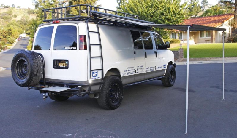 Chevrolet Express 3500 4×4 2016 full