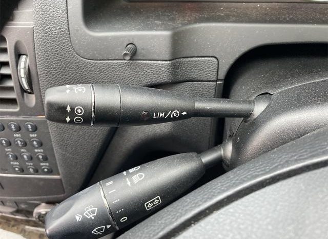 Mercedes Benz C-Class C200 CGI 2010 full