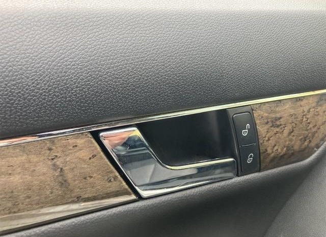 Mercedes Benz C-Class C200 CGI 2010 full