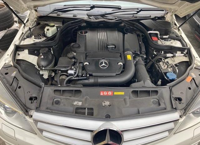 Mercedes Benz C-Class C200 CGI 2010 full