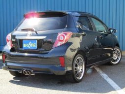 Toyota Vitz RS 2011 full