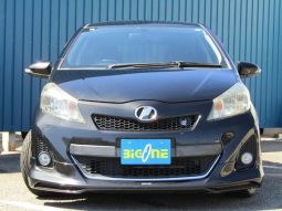 Toyota Vitz RS 2011 full