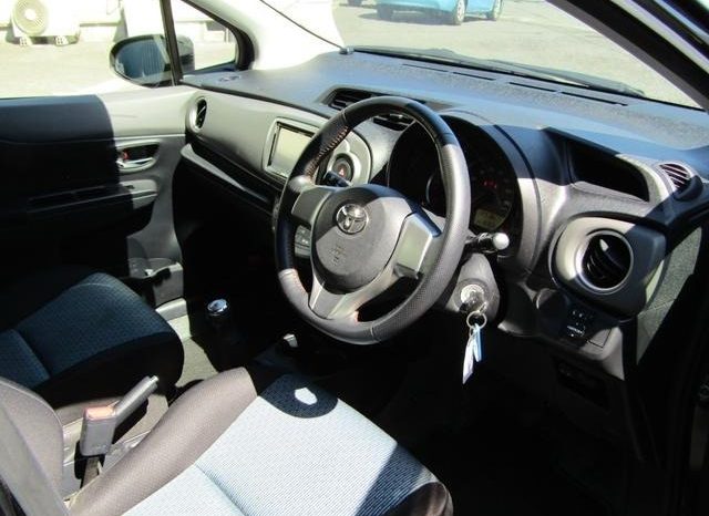 Toyota Vitz RS 2011 full