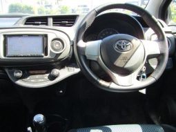 Toyota Vitz RS 2011 full