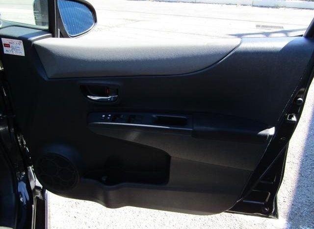 Toyota Vitz RS 2011 full