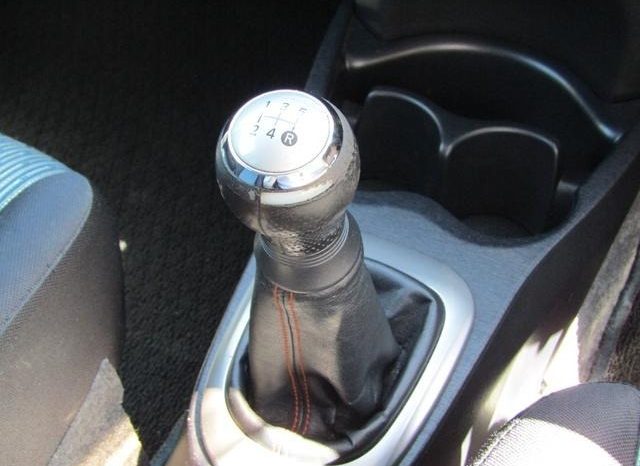 Toyota Vitz RS 2011 full