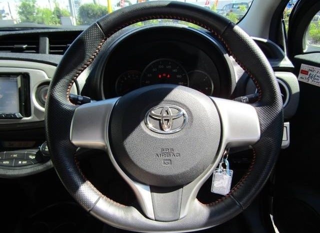 Toyota Vitz RS 2011 full