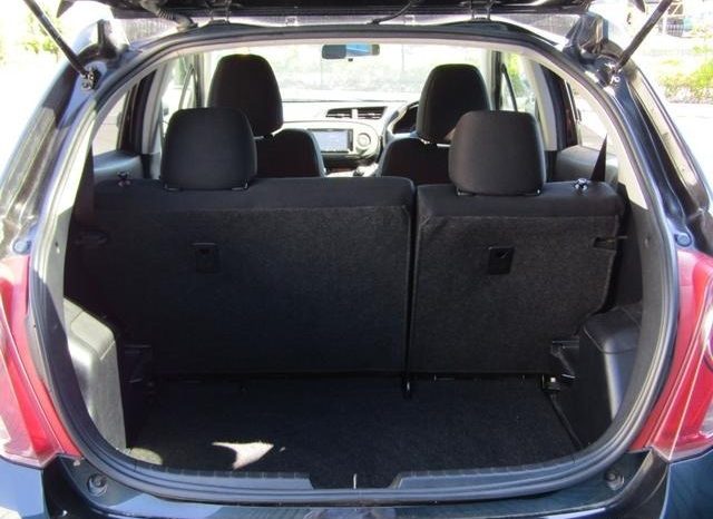 Toyota Vitz RS 2011 full