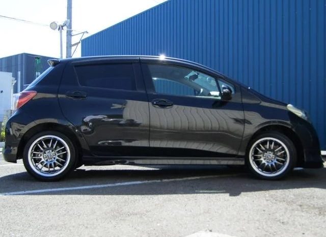 Toyota Vitz RS 2011 full