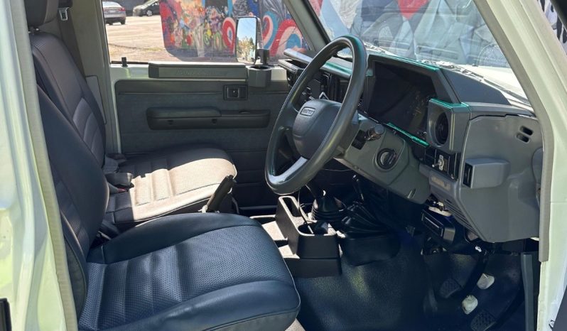 Toyota Land Cruiser 70-series 1999 full