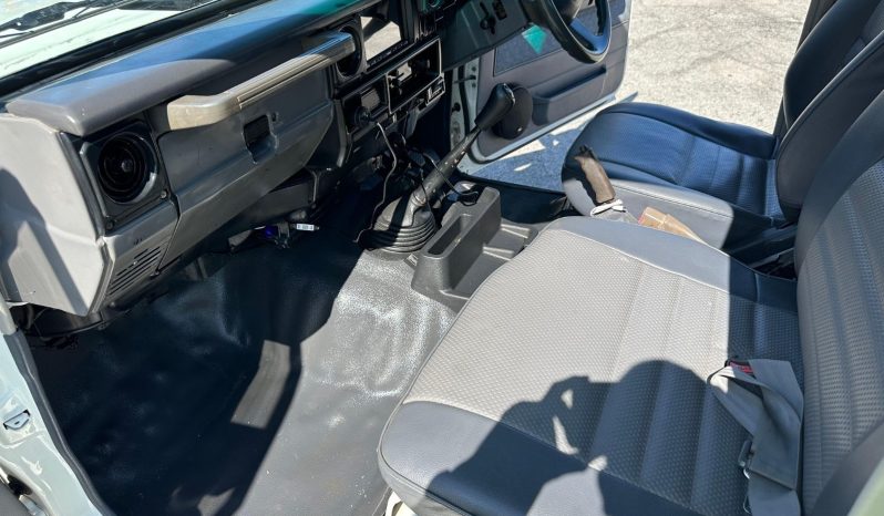 Toyota Land Cruiser 70-series 1999 full