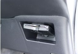 Toyota Vitz Jewela Smart Stop Package 2011 full