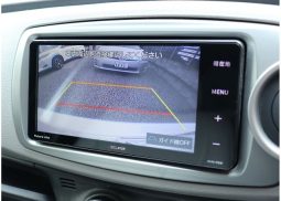 Toyota Vitz Jewela Smart Stop Package 2011 full