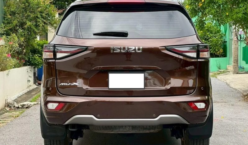 Isuzu MU-X 3.0 Ultimate 2WD 2022 full
