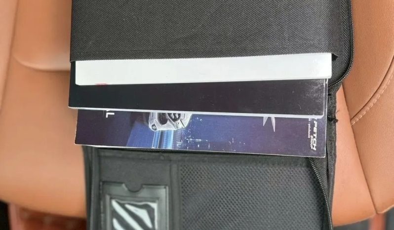 Isuzu MU-X 3.0 Ultimate 2WD 2022 full