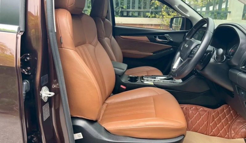 Isuzu MU-X 3.0 Ultimate 2WD 2022 full