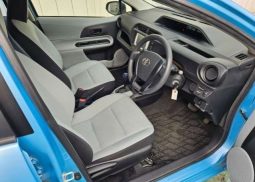 Toyota Aqua L 2012 full