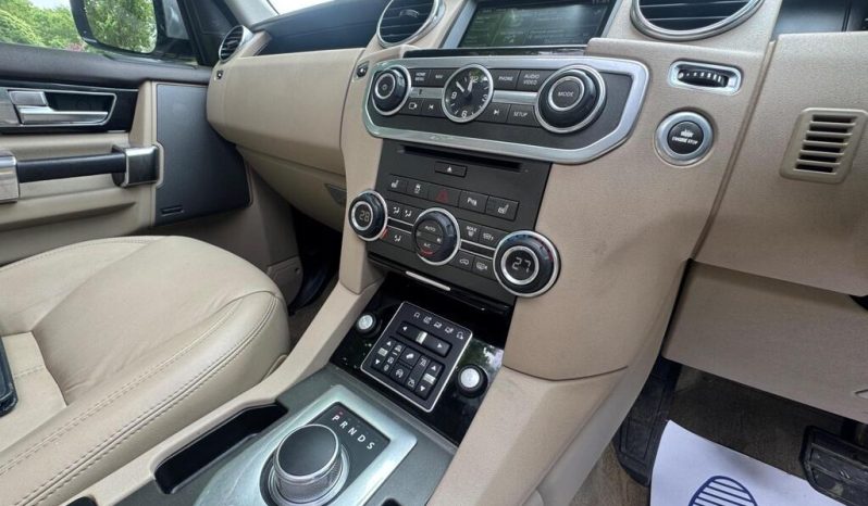 Land Rover Discovery 4 3.0 SD V6 HSE 2015 full