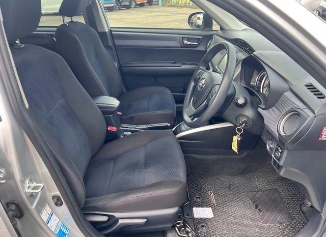 Toyota Corolla Fielder 2014 full