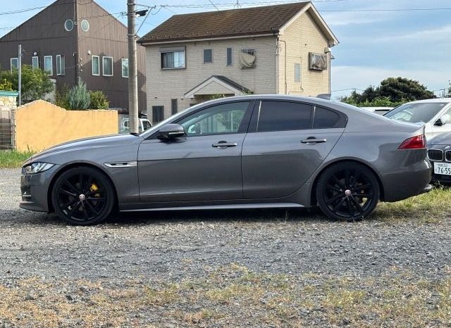 JAGUAR XE 20D R Sport 2016 full