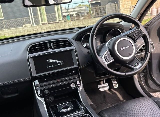 JAGUAR XE 20D R Sport 2016 full