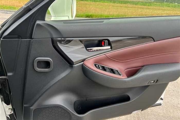 Toyota Crown Athlete 2014 full