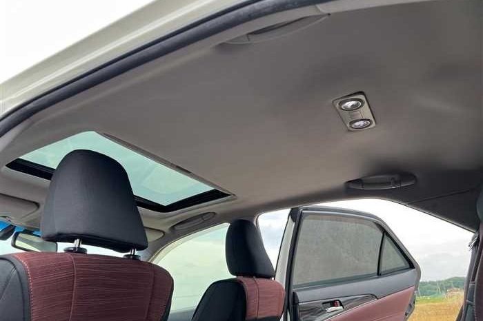 Toyota Crown Athlete 2014 full