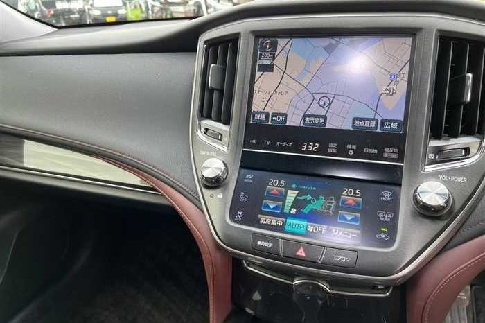 Toyota Crown Athlete 2014 full