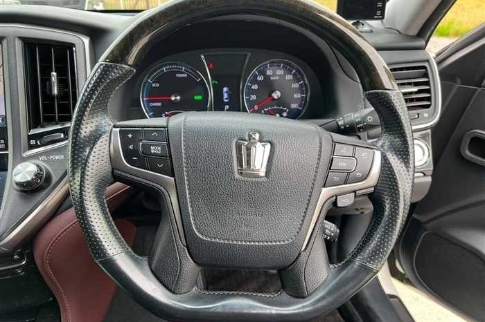 Toyota Crown Athlete 2014 full