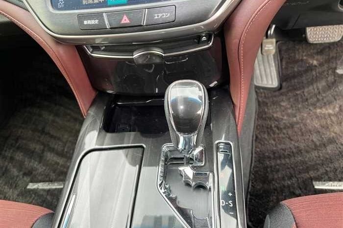 Toyota Crown Athlete 2014 full