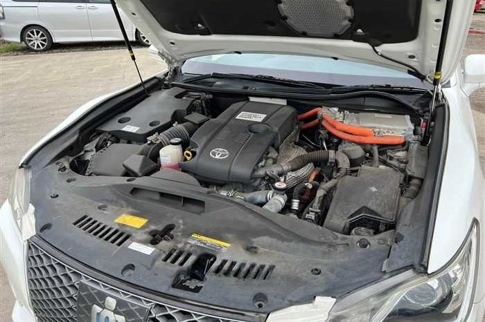 Toyota Crown Athlete 2014 full