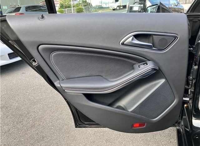 Mercedes-Benz CLA-Class Shooting Brake 2016 full