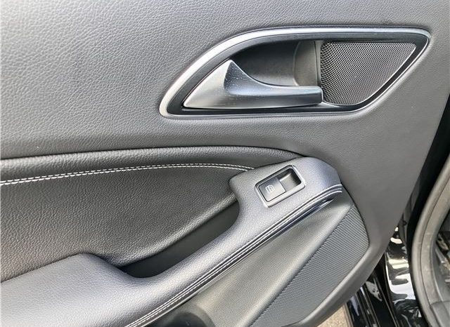 Mercedes-Benz CLA-Class Shooting Brake 2016 full